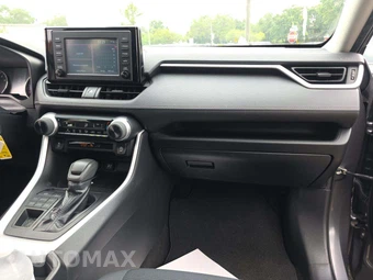 2019 Toyota RAV4 LE - miniatura 19