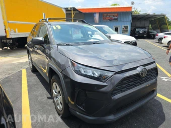 2019 Toyota RAV4 LE - miniatura 4