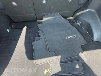 2019 Toyota RAV4 LE - miniatura 10