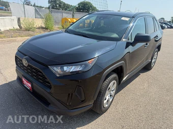 2019 Toyota RAV4 LE - miniatura 2