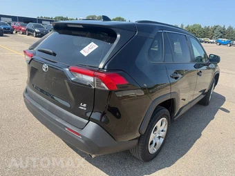 2019 Toyota RAV4 LE - miniatura 5