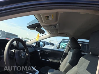 2019 Toyota RAV4 LE - miniatura 19