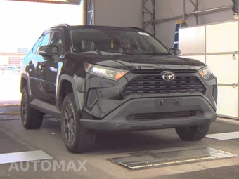 2019 Toyota RAV4 LE - miniatura 3
