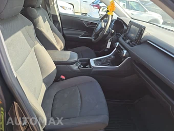 2019 Toyota RAV4 LE - miniatura 8