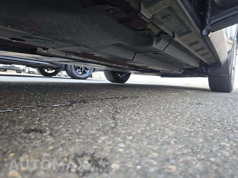 2019 Toyota RAV4 LE – miniatura 17