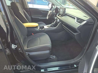 2019 Toyota RAV4 LE – miniatura 18