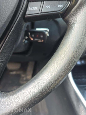 2019 Toyota RAV4 LE – miniatura 8