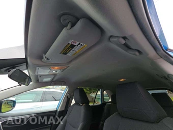 2019 Toyota RAV4 LE – miniatura 11