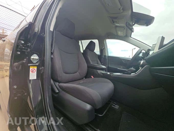 2019 Toyota RAV4 LE – miniatura 18