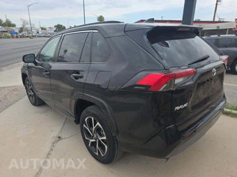 2019 Toyota RAV4 LE – miniatura 2