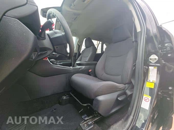 2019 Toyota RAV4 LE – miniatura 6