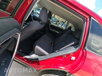 2019 Toyota RAV4 LE - miniatura 10