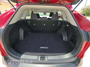 2019 Toyota RAV4 LE - miniatura 11