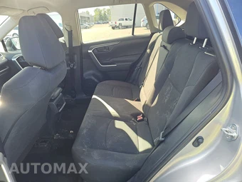 2019 Toyota RAV4 LE – miniatura 13
