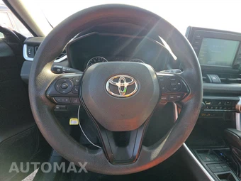 2019 Toyota RAV4 LE – miniatura 16