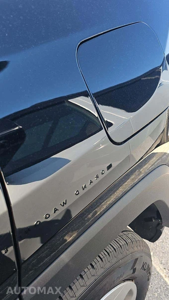 2019 Toyota RAV4 LE – miniatura 28