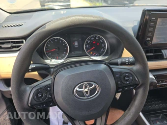 2019 Toyota RAV4 LE - miniatura 21