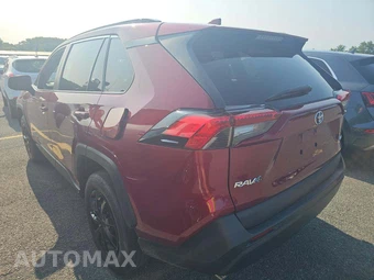 2019 Toyota RAV4 LE – miniatura 2