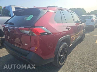 2019 Toyota RAV4 LE – miniatura 3