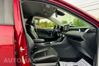 2019 Toyota RAV4 LE - miniatura 11
