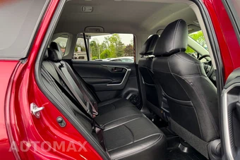 2019 Toyota RAV4 LE - miniatura 15