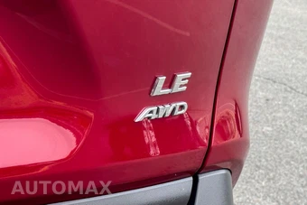 2019 Toyota RAV4 LE - miniatura 17