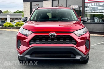 2019 Toyota RAV4 LE - miniatura 9