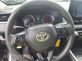 2019 Toyota RAV4 LE - miniatura 10