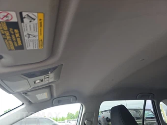 2019 Toyota RAV4 LE - miniatura 19