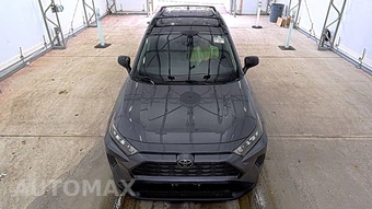 2019 Toyota RAV4 LE - miniatura 2