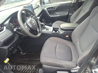 2019 Toyota RAV4 LE - miniatura 7