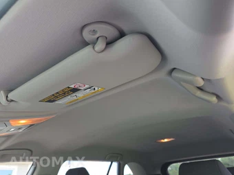 2019 Toyota RAV4 LE – miniatura 8