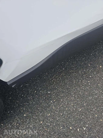 2019 Toyota RAV4 LE - miniatura 21