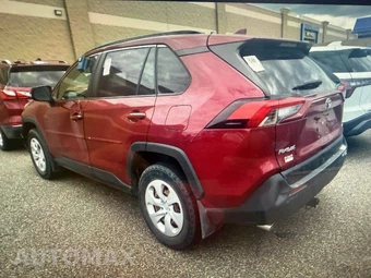 2019 Toyota RAV4 LE - miniatura 4