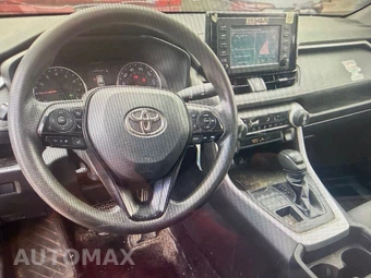 2019 Toyota RAV4 LE - miniatura 7