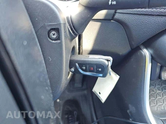 2019 Toyota RAV4 LE - miniatura 8