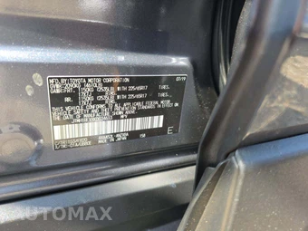 2019 Toyota RAV4 LE – miniatura 5