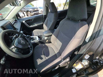 2019 Toyota RAV4 LE – miniatura 6