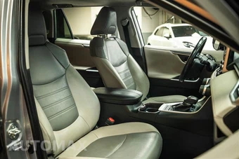 2019 Toyota RAV4 Limited - miniatura 15