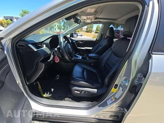 2019 Toyota RAV4 Limited - miniatura 3