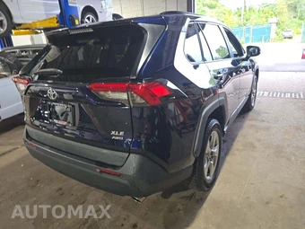 2019 Toyota RAV4 XLE - miniatura 3