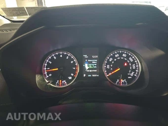 2019 Toyota RAV4 XLE - miniatura 9