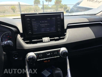 2019 Toyota RAV4 XLE – miniatura 10
