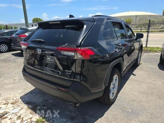 2019 Toyota RAV4 XLE – miniatura 3