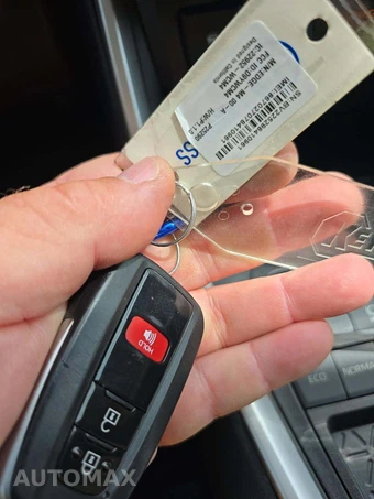 2019 Toyota RAV4 XLE - miniatura 8