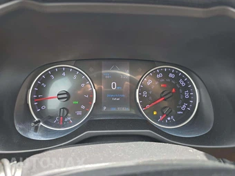 2019 Toyota RAV4 XLE - miniatura 9