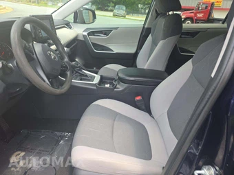 2019 Toyota RAV4 XLE – miniatura 6