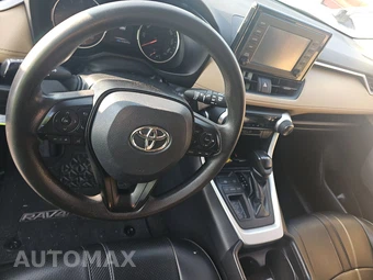 2019 Toyota RAV4 XLE – miniatura 11