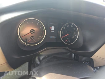 2019 Toyota RAV4 XLE – miniatura 12