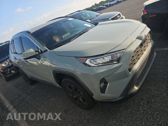 2019 Toyota RAV4 XLE – miniatura 3